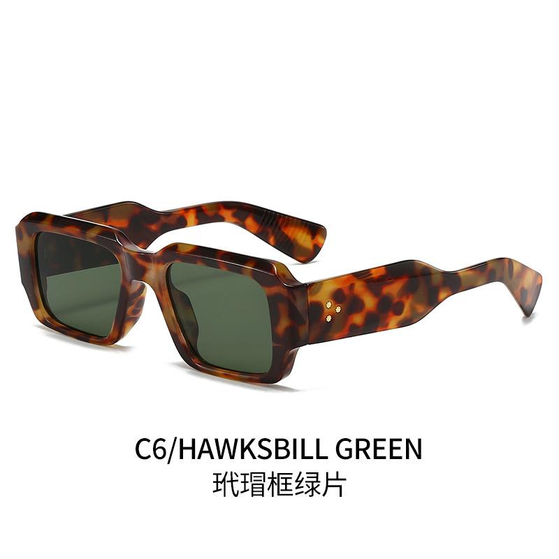 Modne kwadratowe okulary przeciwsłoneczne dla kobiet i mężczyzn  Stylowy design z nitami  Ochrona przed promieniowaniem UV  Modne odcienie do ochrony przed słońcem