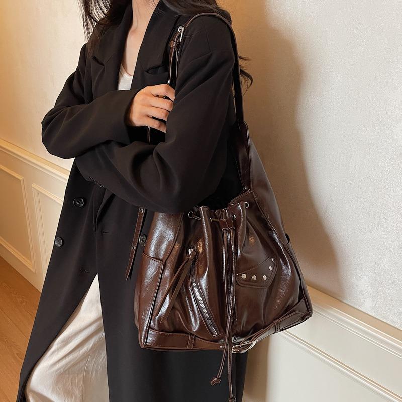 European and American Retro Style Simple and Large-capacity Women's Tote Bag New Commuter Travel Women's Shoulder Messenger Bag