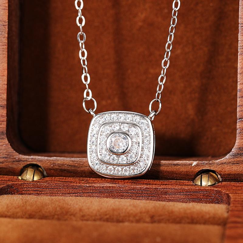 Xiaomi Huitan Kissenförmige Anhänger Halskette für Damen Hochzeit Verlobung Charmante Silberfarbene Accessoires Eleganter Schmuck mit eingelegten Zirkonia