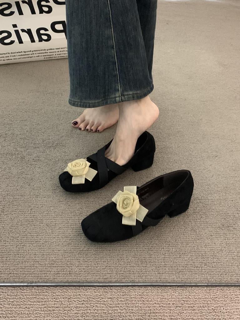 French retro red niche thick-heeled Mary Jane shoes women's shoes 2025 autumn new high-heeled skirt grandma shoes