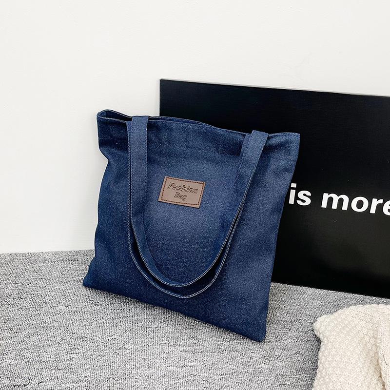 

New denim shoulder bag, large-capacity shopping bag, leisure bag, literary and artistic student schoolbag, simple commute 34*34*1cm
