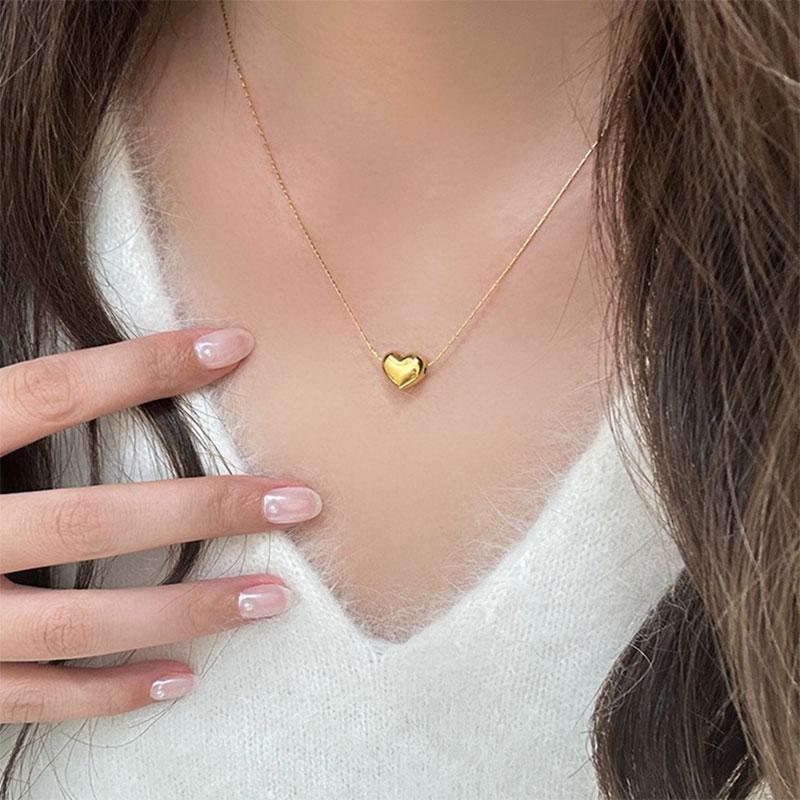 Exquisite Mini Small Heart Pendant Necklace for Women Anti-Tarnish 18K Gold Plated Clavicle Chain Minimalist