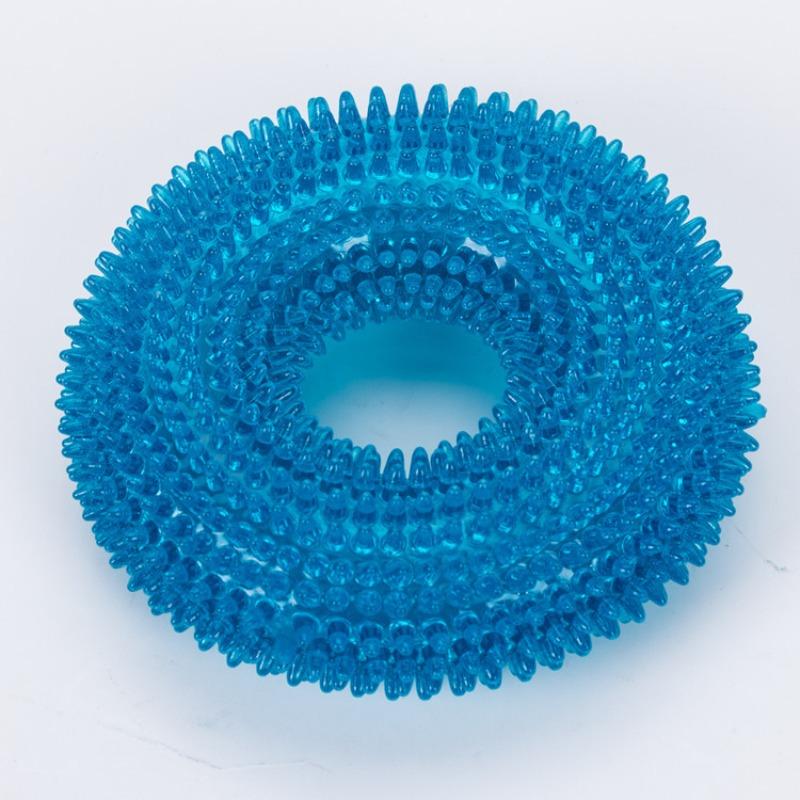 

A Biting, Vocal, Thorny Ring Dog, Gnawing on Toys, A Large Dog, Teeth Cleaning and Grinding, Tires, Golden Retriever Small озеро синий