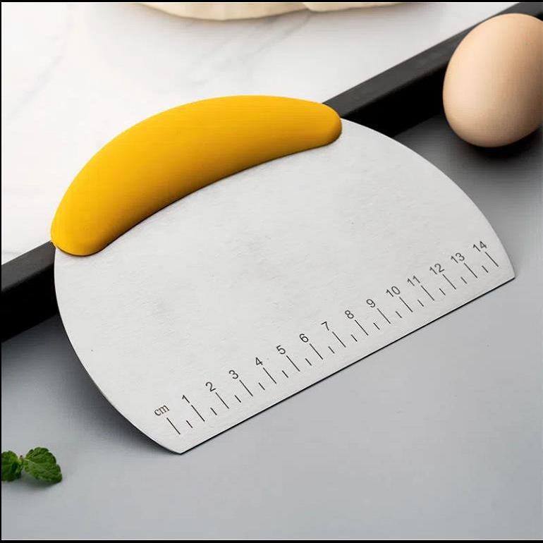 Household Stainless Steel Semicircular with Scale Baking Cutting Knife Cream Cake Flour Scraper