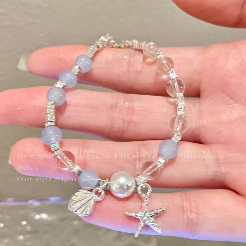 Beach Vacation Sea Star Silver Beads Stringing and Beading Handcrafted Bracelet for Women, A Niche and Exquisite Handcrafted Bracelet Accessory.