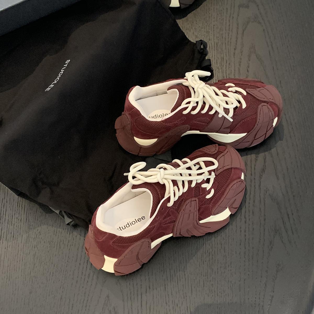 

Cowhide~ Grape Mom The same style has a height increase of 6cm, and the explosive fire octopus dad shoes have thick soles and versatile sports shoes. 40