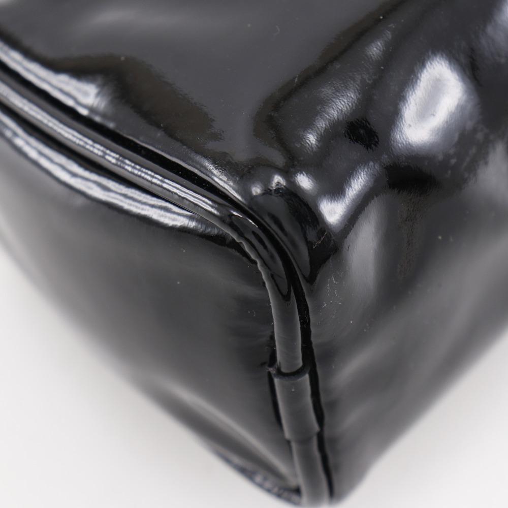 Chanel Saszetka Camelia czarna emalia Kobiety Używana