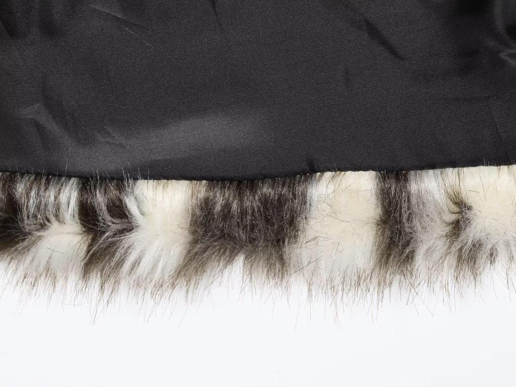 Wszechstronny jesienno-zimowy płaszcz uliczny ze sztucznego futra 4360/041