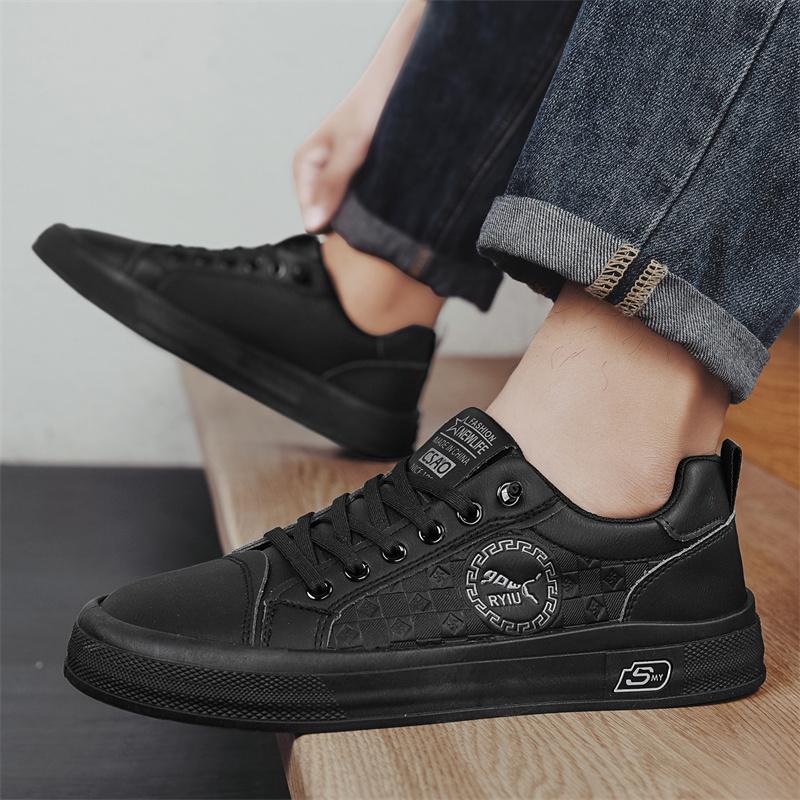 New large-sized men's casual sports shoes, thick-soled comfortable men's sneakers hiking fashionable men's punk shoes, loafers