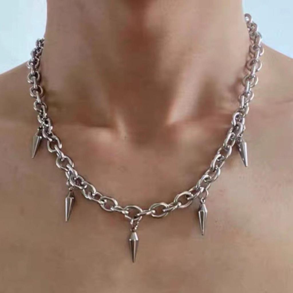 Unisex Tassel Rivet Clavicle Necklace - Trendy Niche Design, Advanced Cold Style