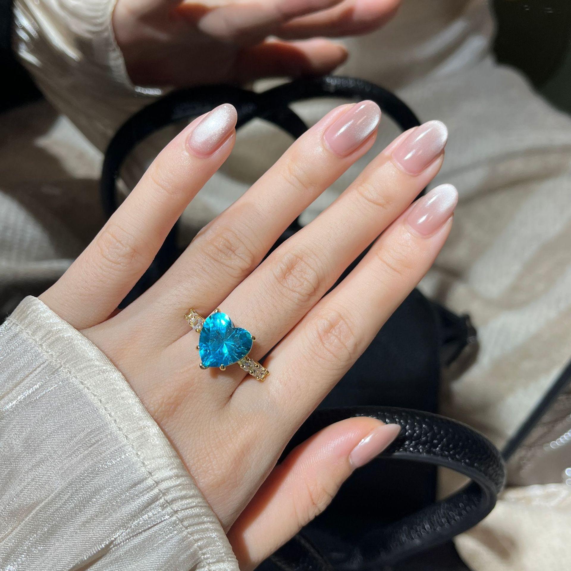 

Exquisite Blue Ring Simulation High Carbon Diamond Blue Crystal Heart Ring Temperament Luxury Opening adjustable
