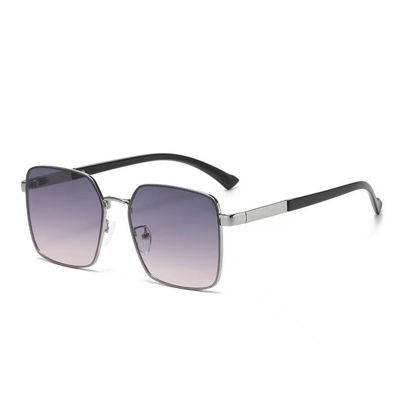 Retro Square Framed Metal Sunglasses Versatile Outdoor Fishing Sun Protection Glasses Beach Travel Driving Riding UV Resistant