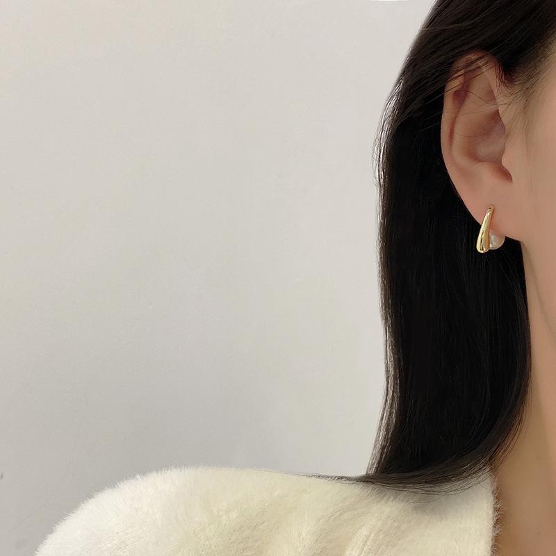 Korean-Style Pearl Drop Earrings: Two-Way Wear, Artistic Ear Studs & Hooks for Women and Students