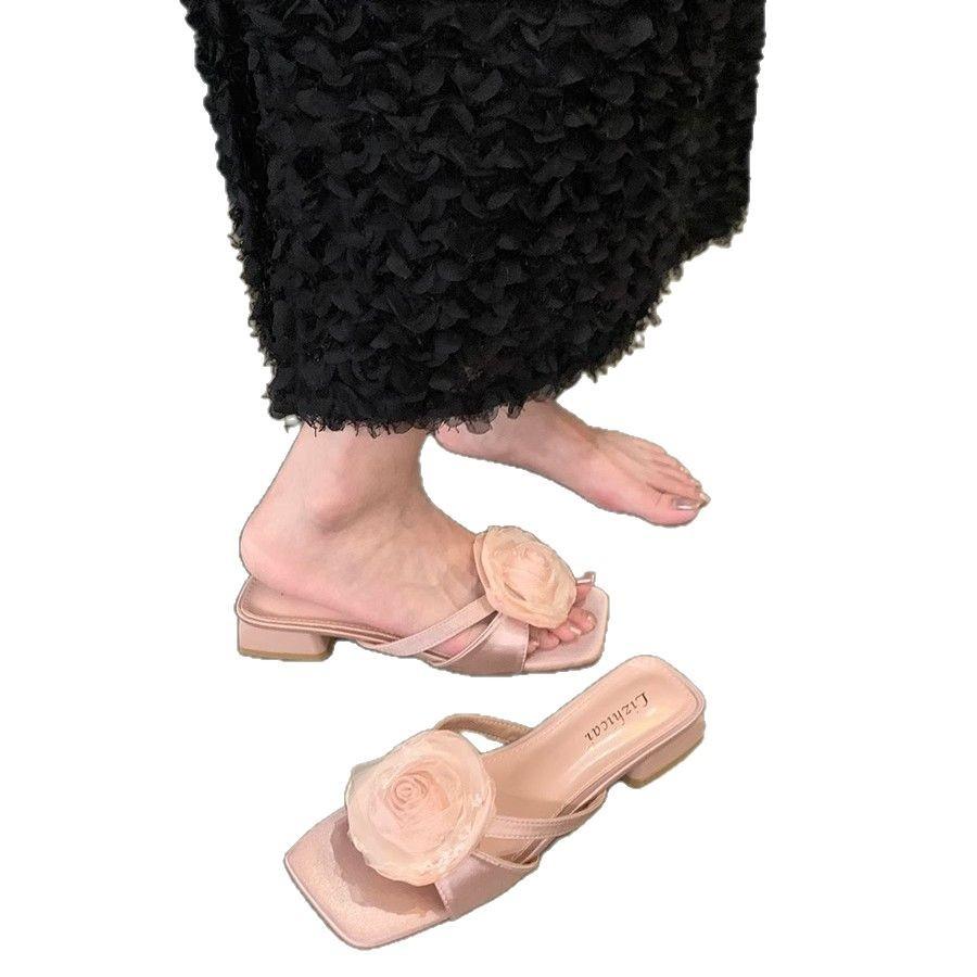 Französischrosa Temperament coole Hausschuhe Feenschuhe Modekleidung 2025 neu Sommer neu Chinesische Blumensandalen