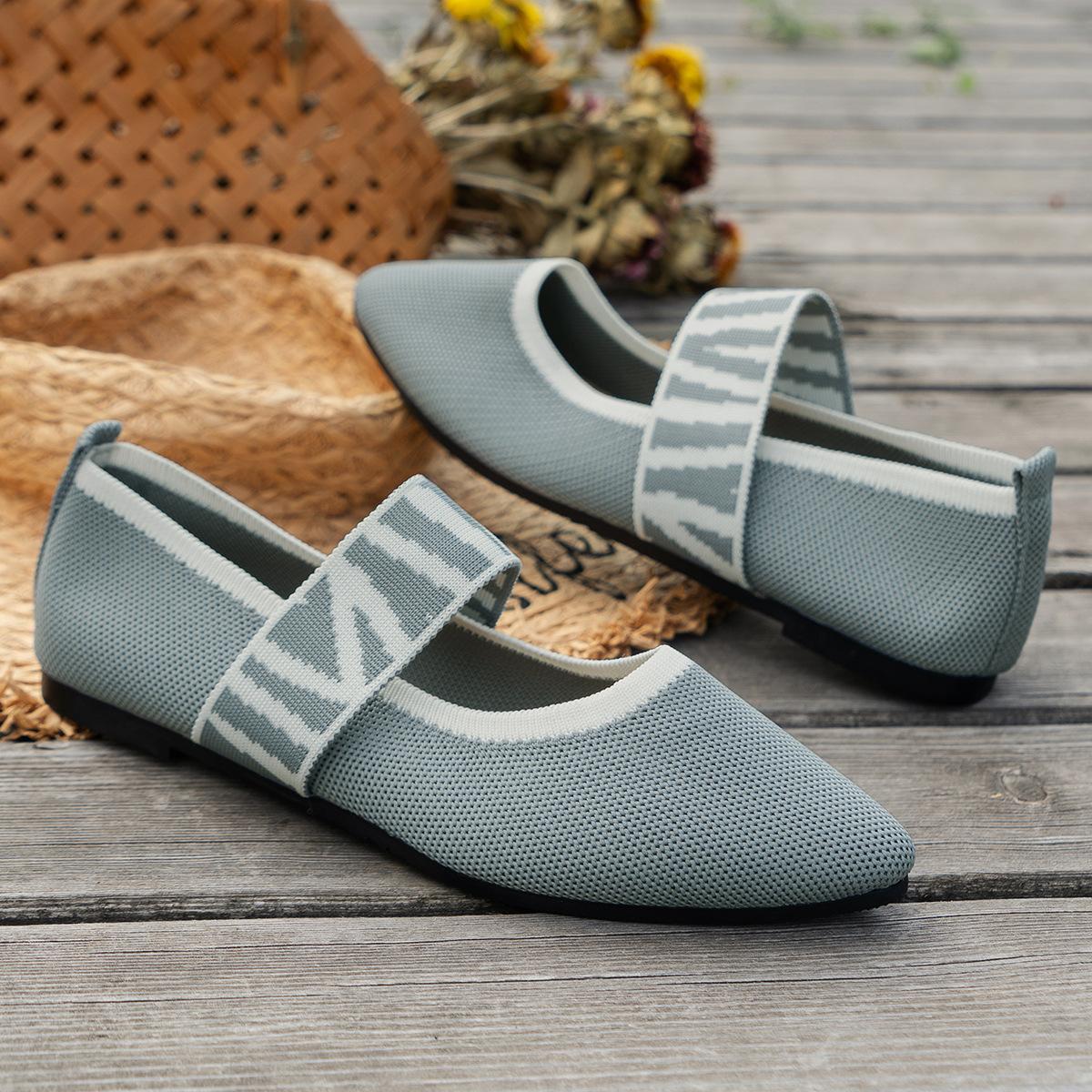 

2024 autumn new Korean version of fashion pointed foot cover flat bottom fashion casual large size women s shallow mouth casual online single 43 світло-сірого кольору