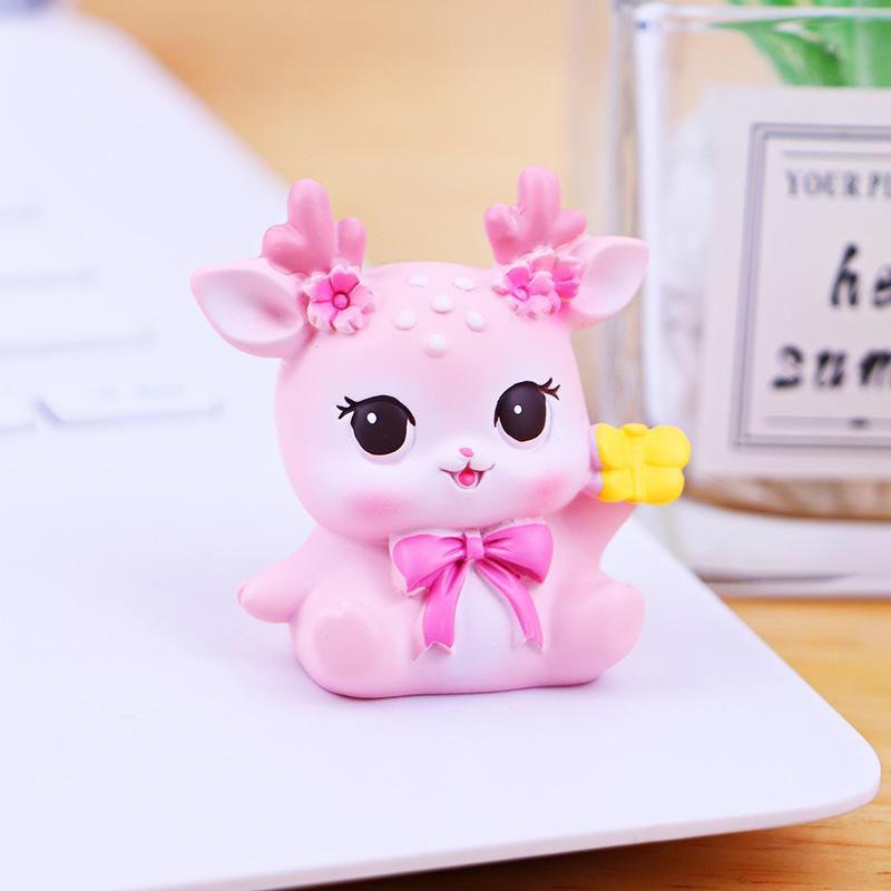 Deer YoYo Desktop Ornament: Small Deer Decoration for Office Workstation or Car Interior
