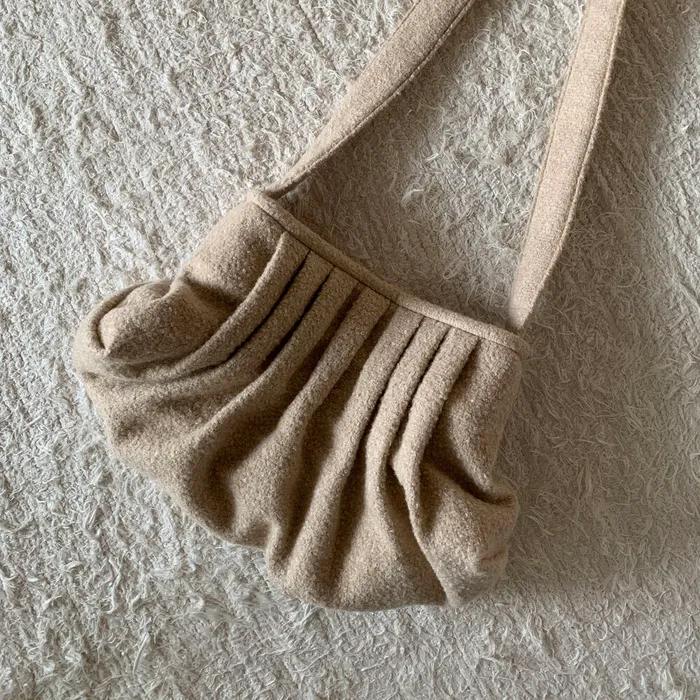 Beige Clam Bag - large
