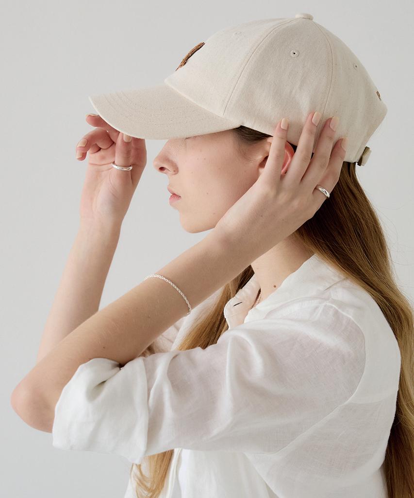 Aphrose Essential Band Ring