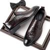 Luxury Brand Men's Business Dress Shoes Pointed Men's Low Top Shoes Groom's Wedding Shoes Versatile High-end Free Delivery