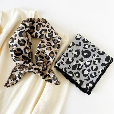 Küçük Eşarp Küçük Kare Eşarp Üst Düzey Moda Leopar Desenli Dekoratif Profesyonel Eşarp Yazlık Hafif Eşarp