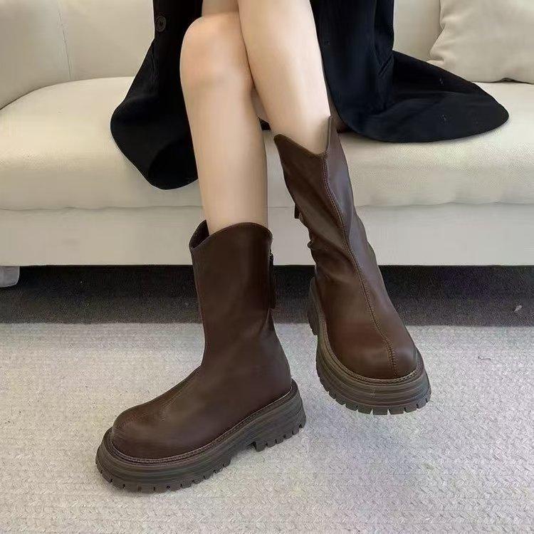 Schwarze dicksohlige dünne mittelhohe Martin-Stiefel für Damen Herbst und Winter 2025 neu retro vielseitig britischer Stil erhöhend dünn machende Stiefel