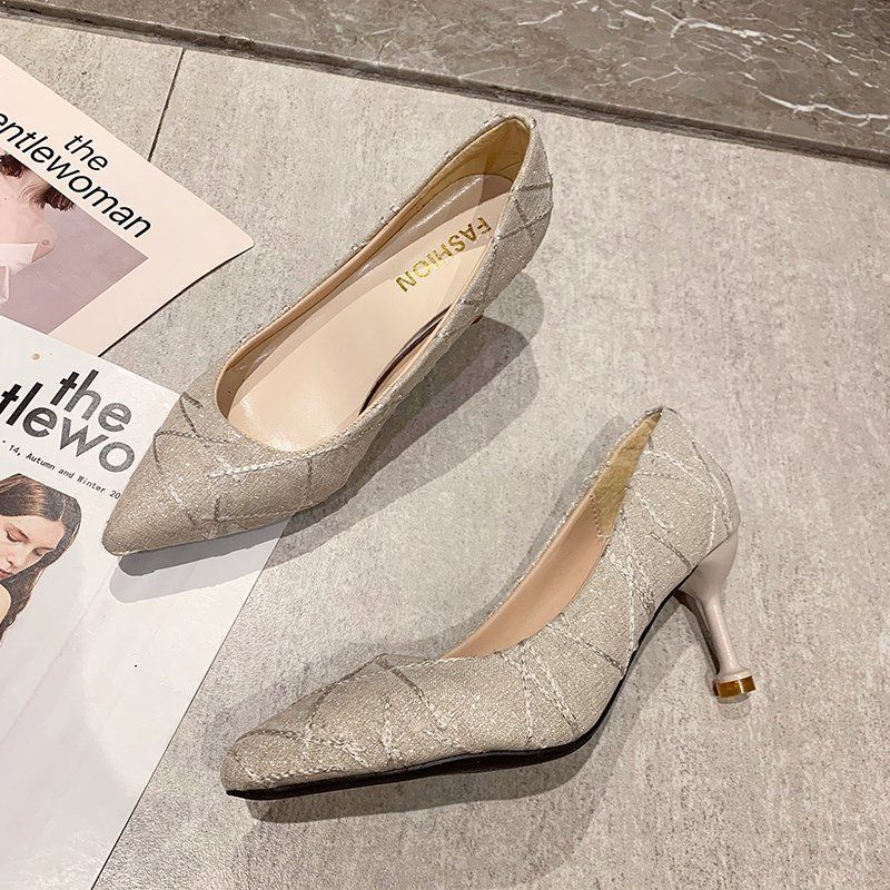 Französische schwarze High Heels, Weiblichkeit, gesteigertes Gefühl für Oberbekleidung, dünne Absätze, vielseitige Einzel-Schuhe für Prominente, Frühjahr 2025 neu