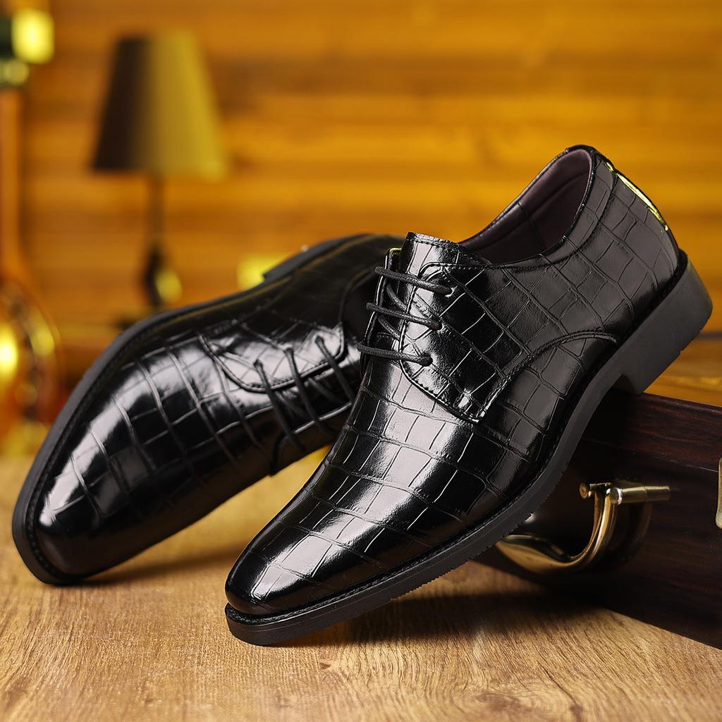 Fashion Big Size Pointed Leather Shoes for Men Fashion New Designer Solid Color Casual Wedding Shoes Male Summer Autumn Dress Shoe Man