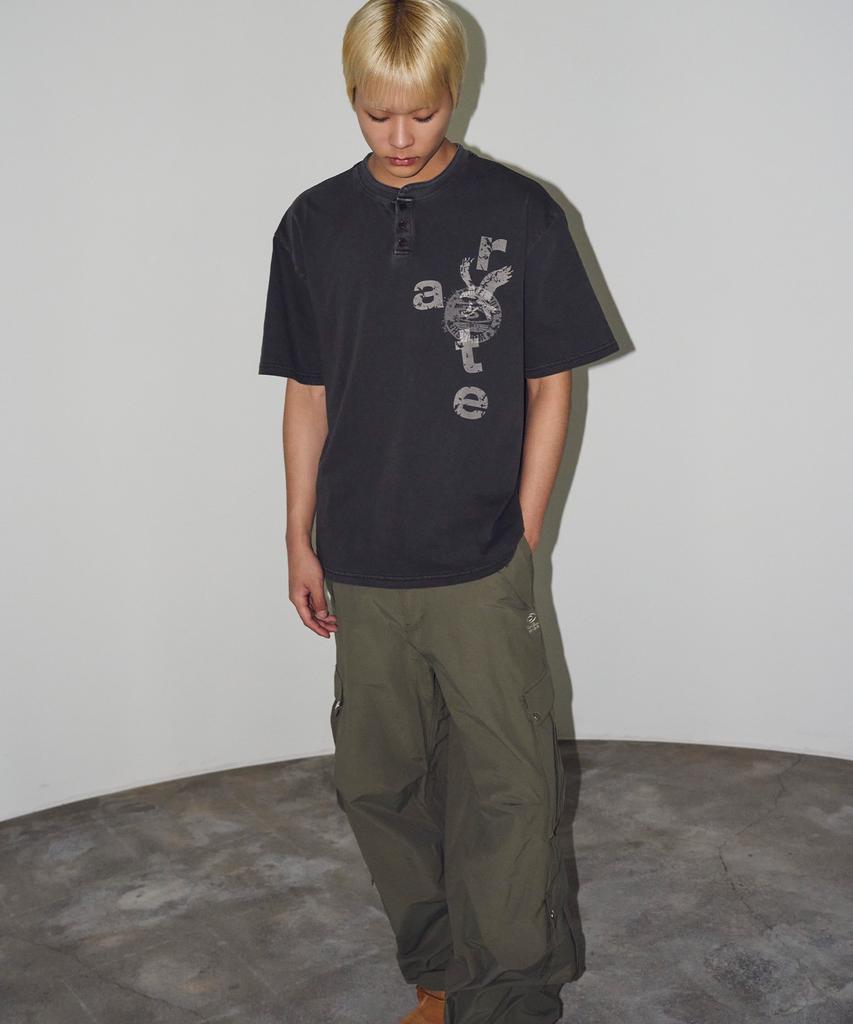 TRAVEL Imperial Pigment Henley Neck Short Sleeve T-Shirt Black Charcoal