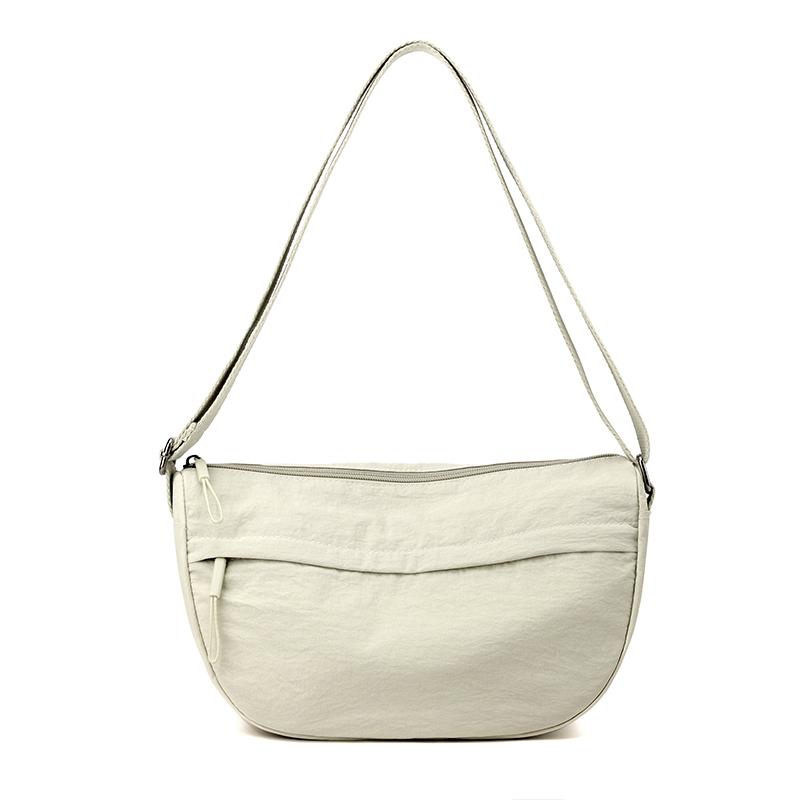 Simple and fashiable single-shoulder bag for women. New style, casual, lightweight, trendy crossbody bag. High-end, pure color