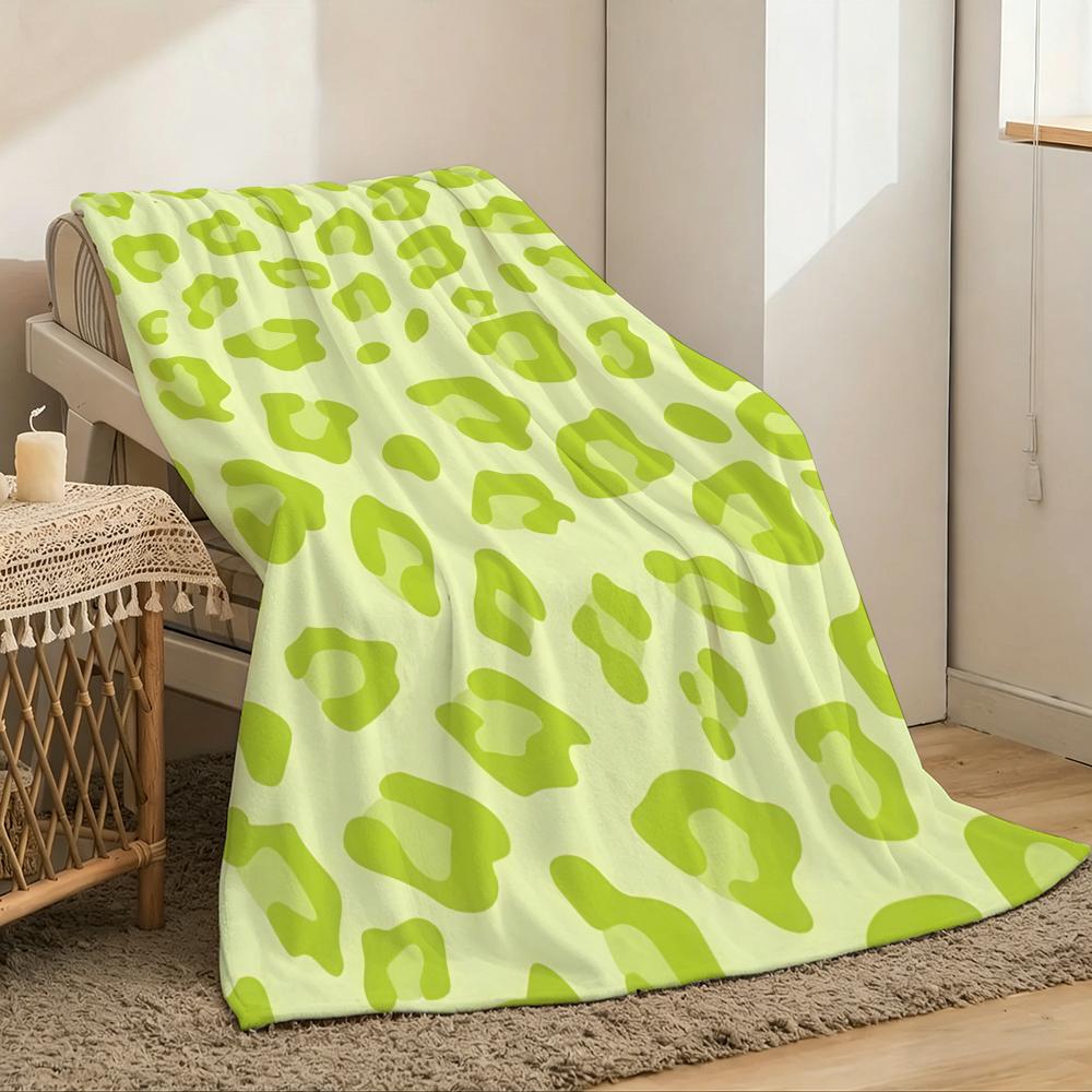 Leopard Print Throw Lightweight 240g Flannel Blanket Soft Skin-friendly for Summer Cooling