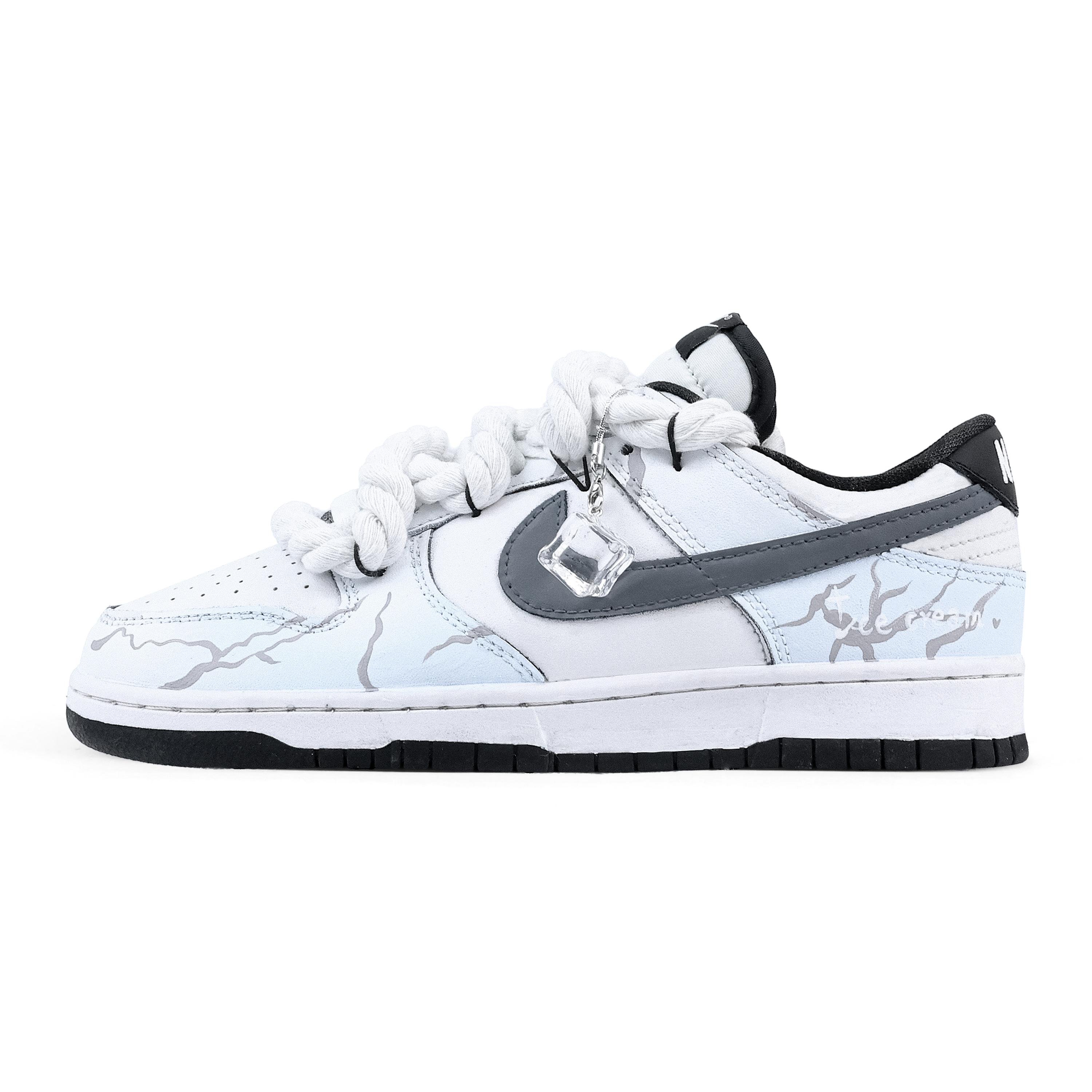 

Nike Dunk Icy Snow Milk Foam Abrasion Resistant Low top Skateboard Shoes Unisex Light Blue HF5441-100(Team773-1) 42.5