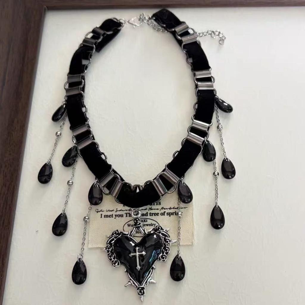 Gothic Punk Personality Black Cross Heart Shape Pendant Water Drop Tassel Choker Necklace for Women Subculture Designer Jewelry