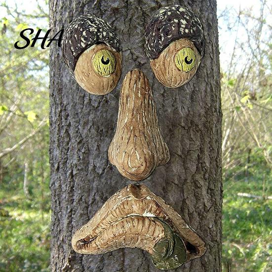 Funny Tree Huggers for Adults Glow?in?the?Dark Face Garden Decor, Old Man Bark Spooky Decorations Resin Ornament, Outdoor Halloween Easter