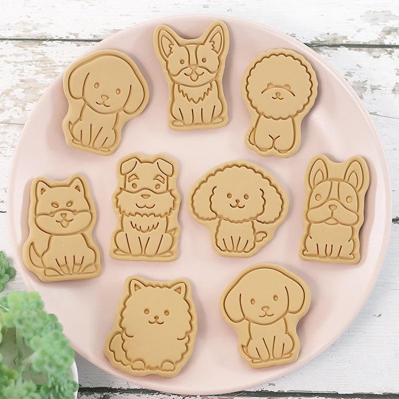8Pcs/Set Dog Shape Cookie Cutters Plastic 3D Cartoon Pressable Biscuit Mold Cookie Stamp Kitchen Baking Pastry Bakeware Tool