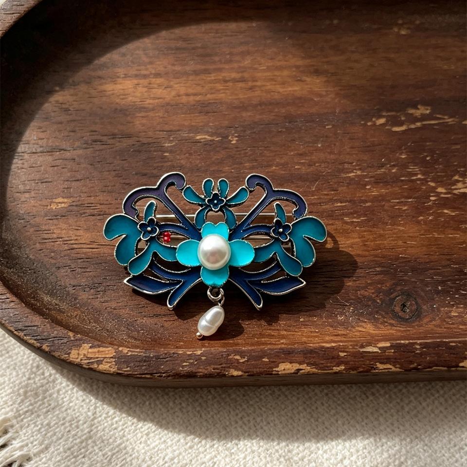 Imitation Blue Sapphire Flower Pattern Brooch with New Chinese Style Freshwater Pearl Tassels and Flower-shaped Brooch