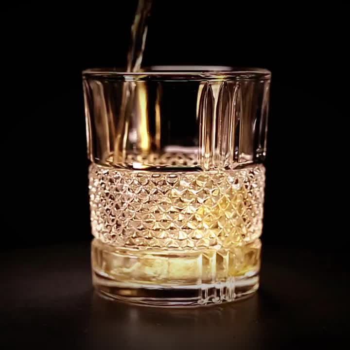 Elegant 4-Piece Embossed Crystal Glass Set – Perfect for Whiskey Cocktails & More Ideal Wedding Gift Multi-Use & Reusable