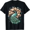 Leuchtender Pfau neben Design mit alten Schriftrollen T-Shirt