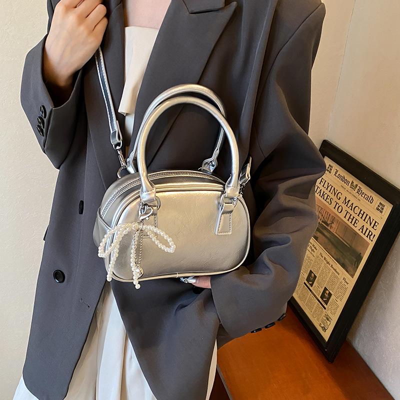 Handbag women's 2026 summer Korean simple shoulder bag niche design oblique span women's bag summer versatile