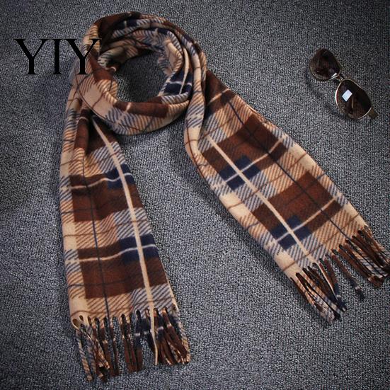 Commuting Winter Gear Classic British Plaid Scarf for Men Women, Soft Double-Sided Velvet Shawl, Skin-friendly Wrap Warm Thickened Neck Autumn