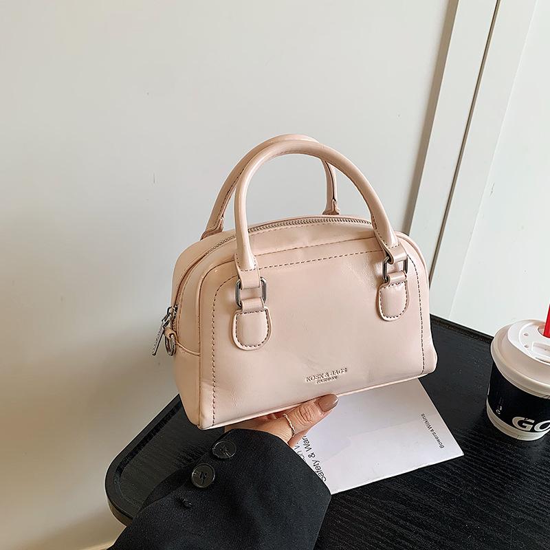 

Premium small bag women s spring and summer versatile 2025 new fashion shoulder messenger bag portable bowling bag