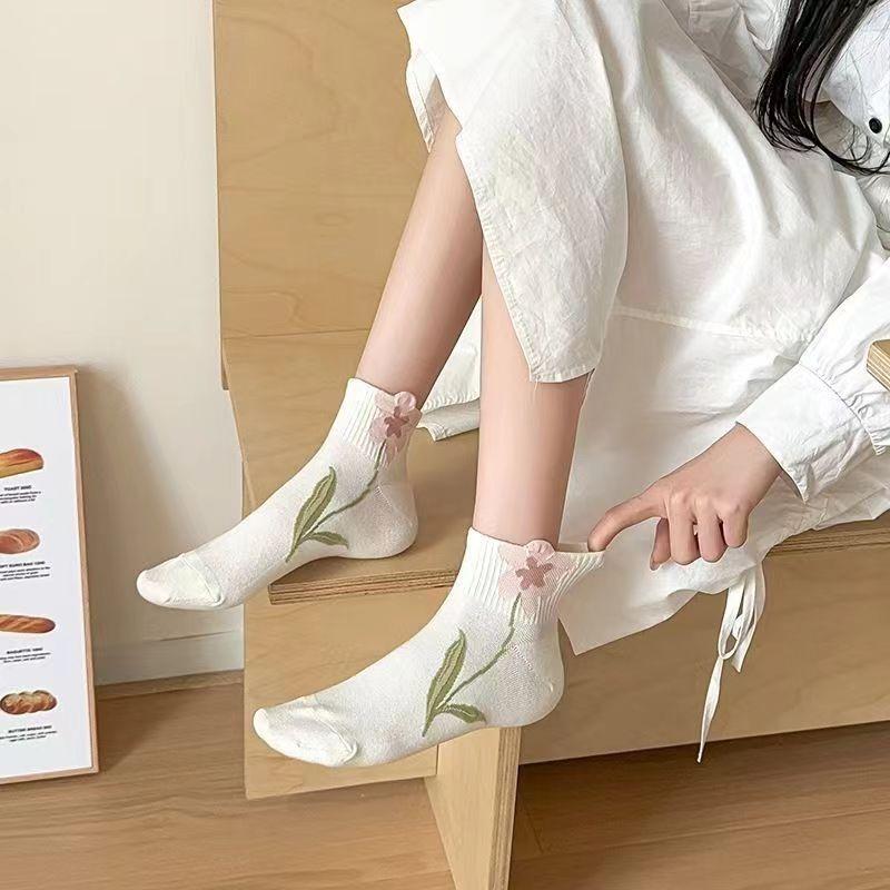 Lolita Socks for Women's Spring and Summer, Low-top Tulip White Short Socks, Sweet Student Cotton Socks