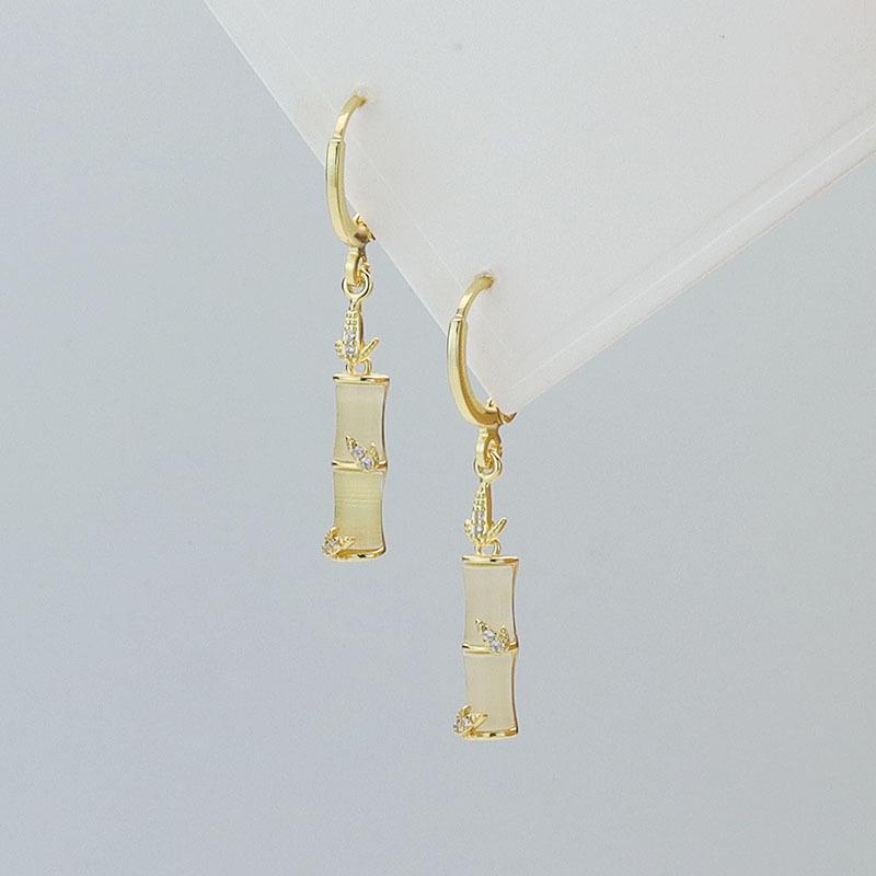 Elegant Bamboo Joint Cat's Eye Earrings: Chic, Versatile Design for Women