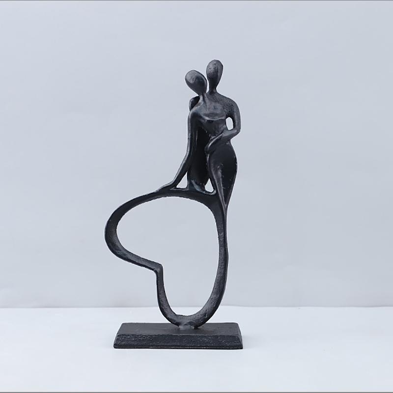 Cast Iron Heart Couple Decorative Metal Sculpture Living Room Bookshelf Figurine Human Statue Craft Ornament Room Decoration New