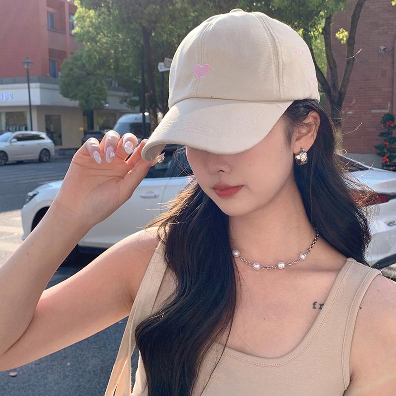 Simple Leisure Baseball Caps Versatile Love Embroidered Visor Hats Unisex  Streetwear Hats Outdoor Casual Duckbill Cap