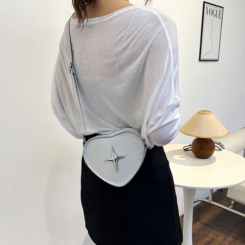 Trendy Heart Shaped Mini Crossbody Bag For Women In Chic Design Ideal For Daily Use