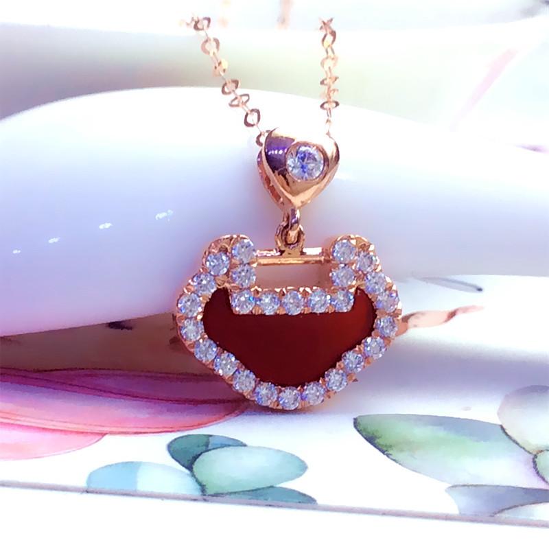 

Exquisite 585 Purple Gold Light Luxury Red Stone Safety Lock Sleeve Chain Temperament Pure Russian Color Gold Plated Rose Gold Necklace