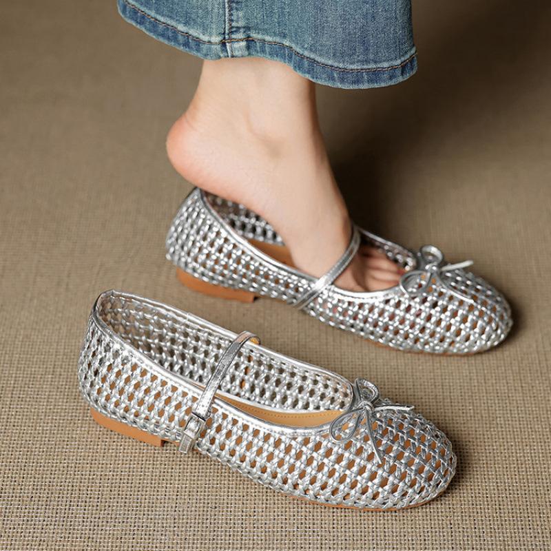 

Summer casual flat-soled sandals round head hollow sandals beef tendon soft sole comfortable leather shoes new large size bag heels 40 серебряный