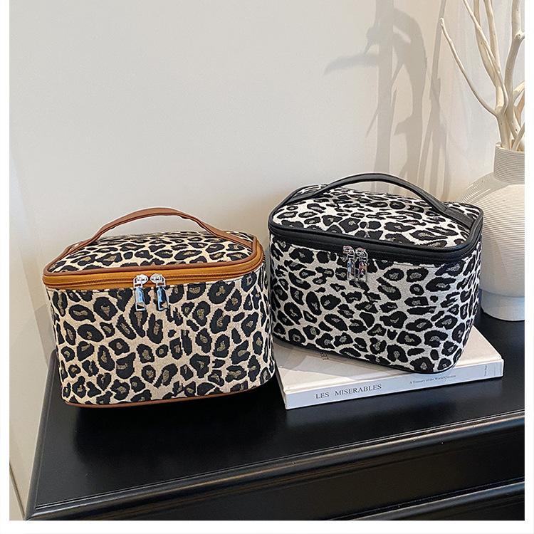 2026 New Leopard Print Cosmetic Bag Large Capacity Cosmetic Storage Bag Portable Toilet Bag