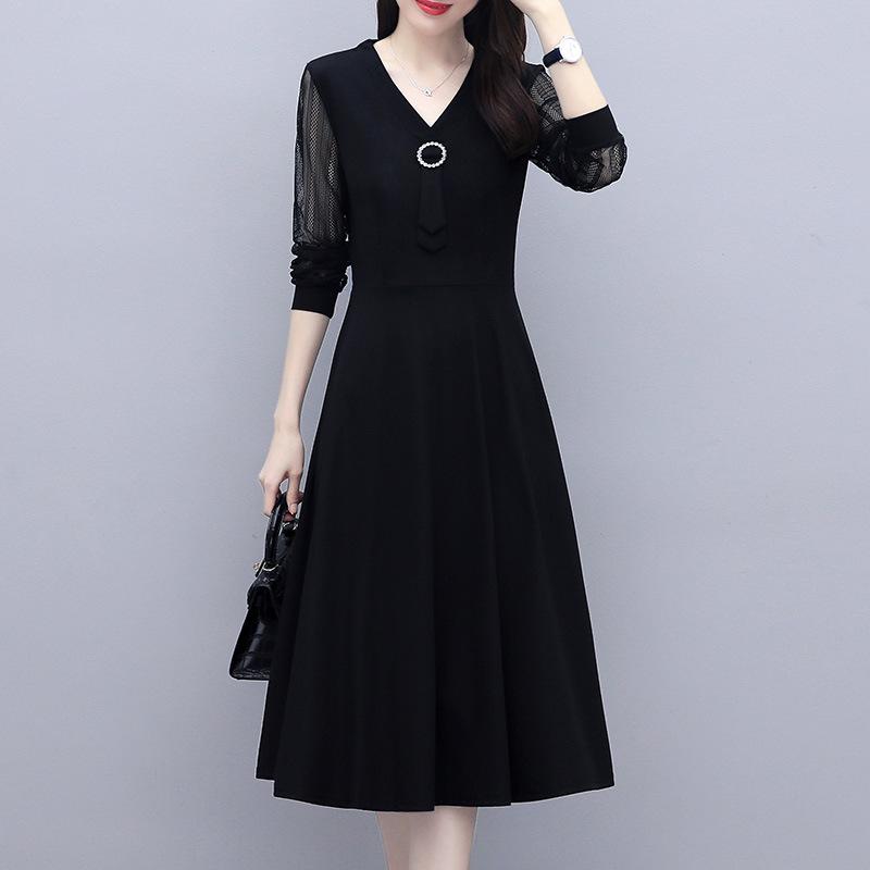 Dream 0121 Plus Size Women's V-Neck Lace Patchwork Dress with Long Sleeves - Slimming, Flattering Black Skirt
