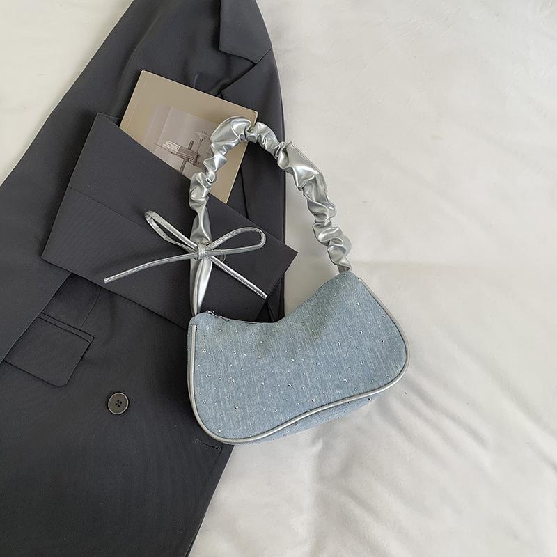 Underarm Bag with Fashionable Chain Strap, Single Shoulder Bag, Stylish and Trendy Denim Bag